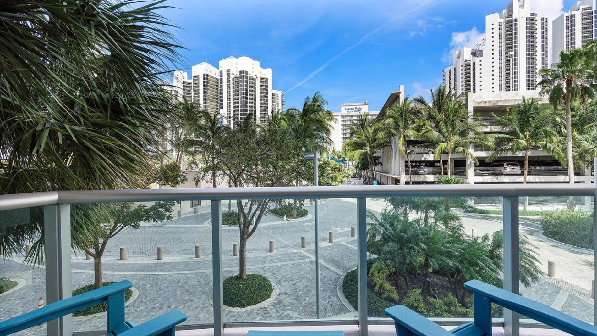 Ocean Reserve Luxury Condos Across From Sunny Isles Beach Miami Beach Habitación foto