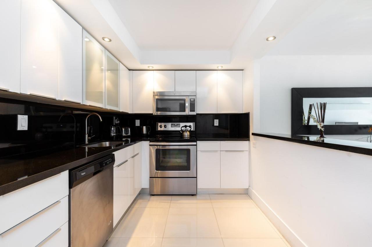 Ocean Reserve Luxury Condos Across From Sunny Isles Beach Miami Beach Exterior foto